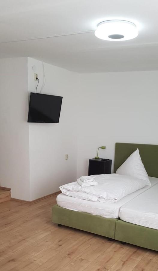 Pension New Nomads Zesch Екстериор снимка